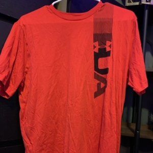 Under Armour Large Tee